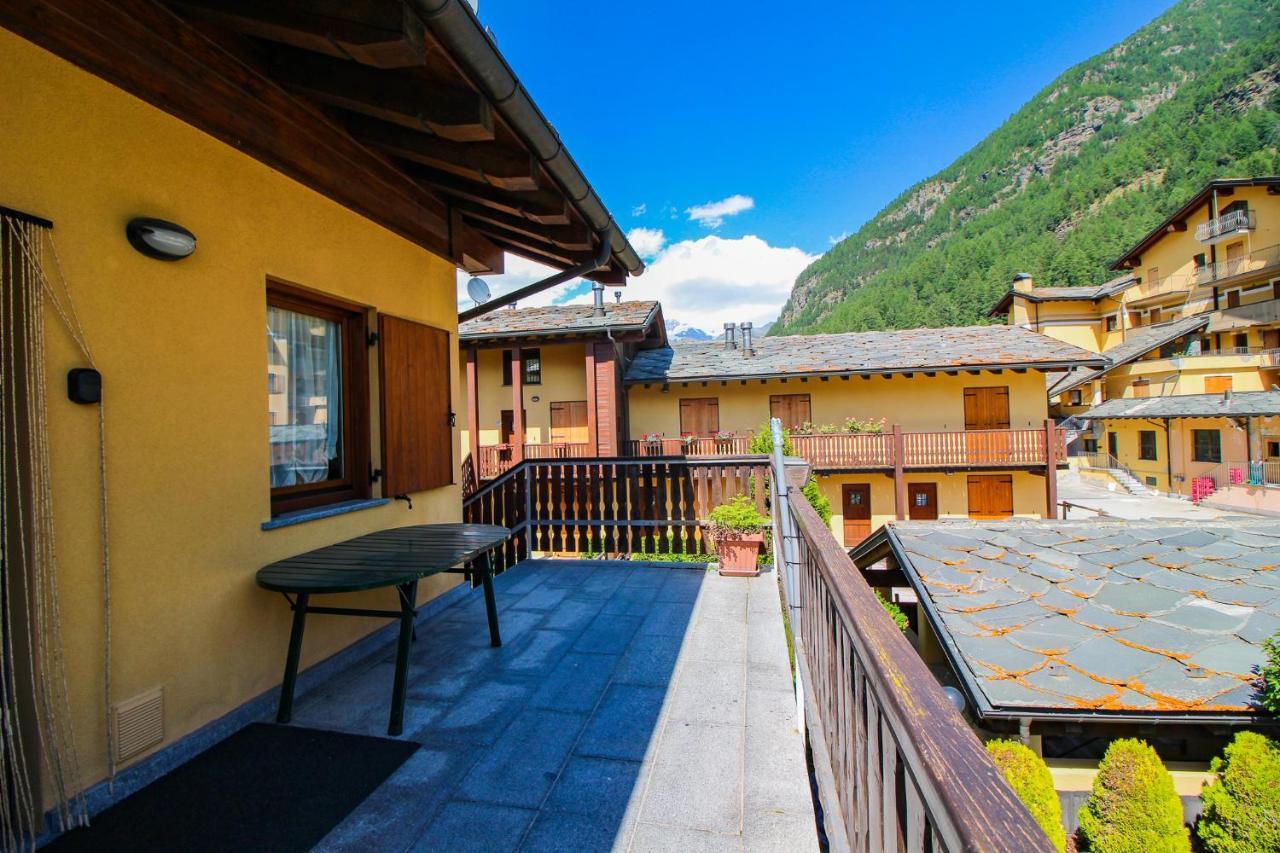 Villetta Periax - Affitti Brevi Italia Champoluc Bagian luar foto